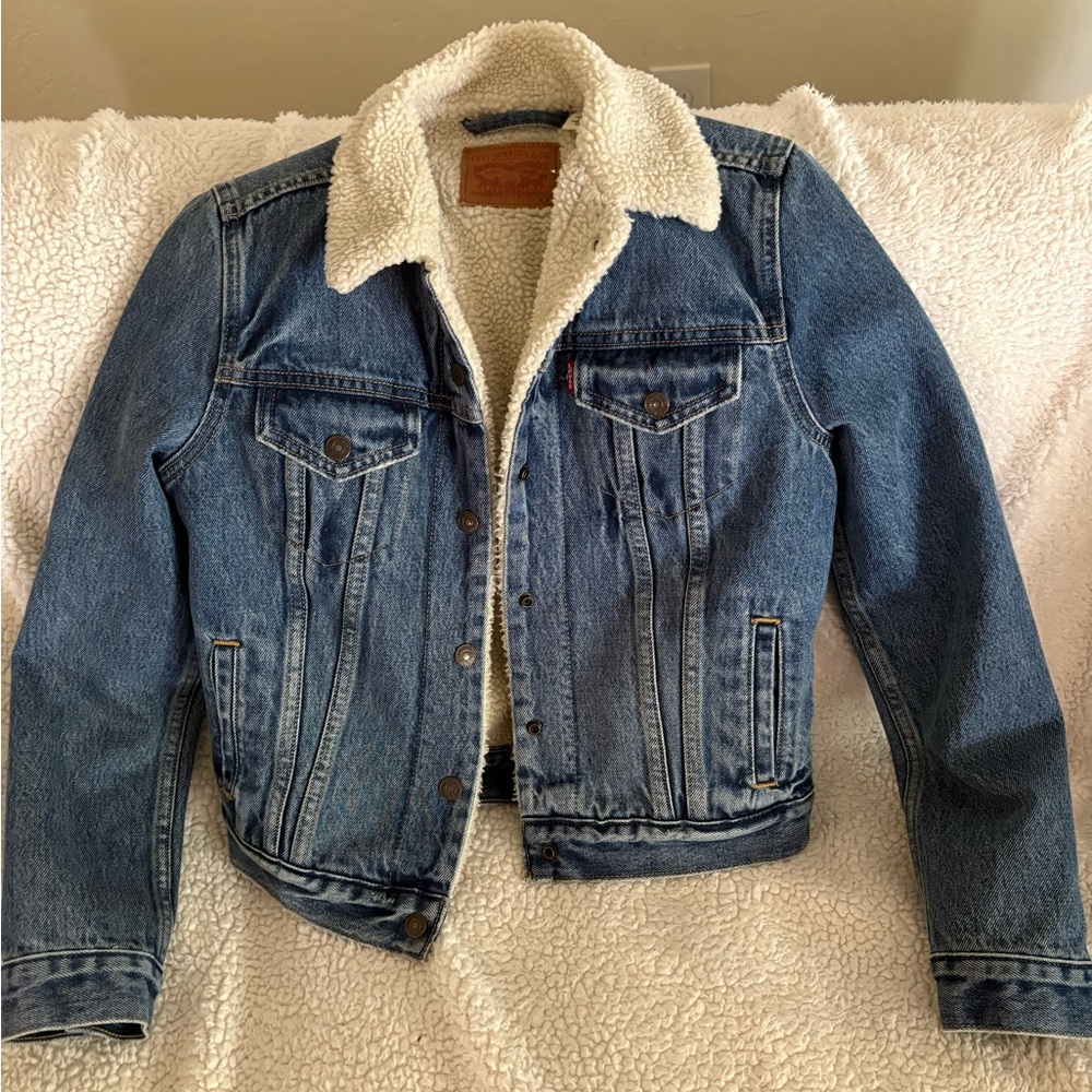 Levi's Denim Jacket with White Sherpa Lining